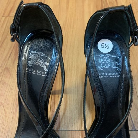 Burberry Black Classic Patent Leather Stiletto Heels - Picture 2 of 13